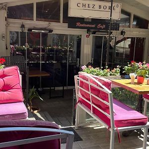 Chez Bore